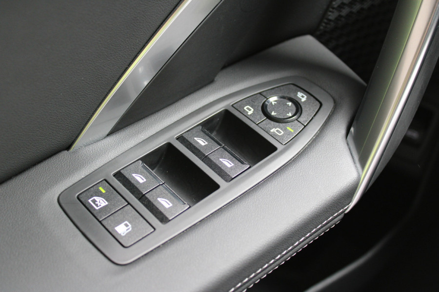 BMW X1 xDrive30e M Sportpakket | H&K | Driving Assistant Professional | Elek. Trekhaak