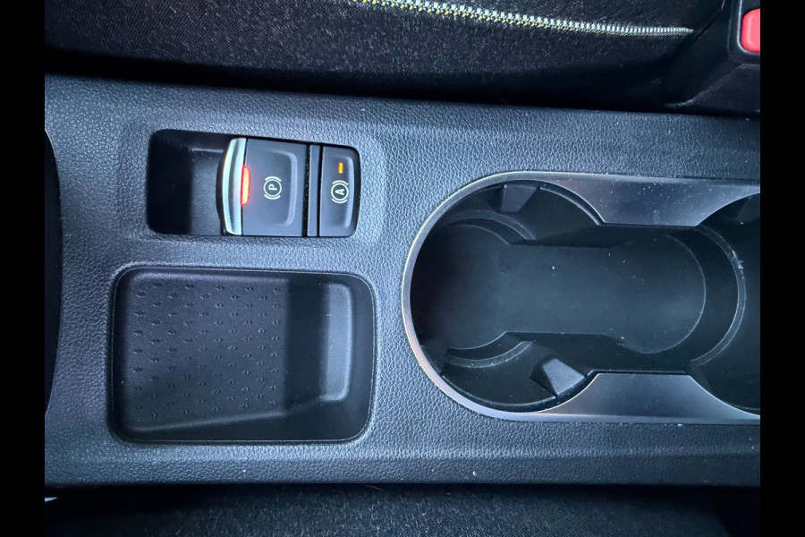 Renault Captur TCe 90 Techno CarPlay / Camera / Parkeersensoren