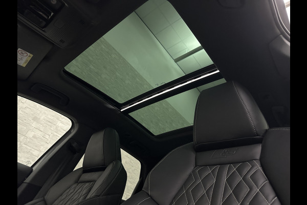 Audi Q4 e-tron 40 S-Line 77 kWh | Panorama | #RS-Leder | Warmtepomp | Sportstoelen | ACC | Lane Ass. | 5x Q4 op voorraad! | MMi+ | Virtual-Cockpit | 3-Zone Climate Control | Getint Glas | Zwarte Hemel | Elktr. A klep | Kieselgrijs | Btw Auto.
