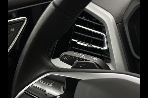 Audi Q4 e-tron 40 S-Line 77 kWh | Panorama | #RS-Leder | Warmtepomp | Sportstoelen | ACC | Lane Ass. | 5x Q4 op voorraad! | MMi+ | Virtual-Cockpit | 3-Zone Climate Control | Getint Glas | Zwarte Hemel | Elktr. A klep | Kieselgrijs | Btw Auto.