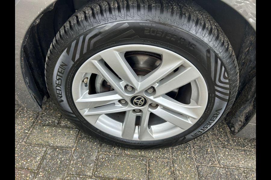 Toyota Corolla Touring Sports 1.8 Hybrid Active Apple CarPlay Camera Adaptive Cruise Rijklaarprijs!