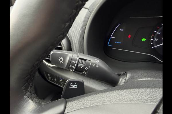 Hyundai Kona EV Premium 64 kWh / Warmtepomp / Keyless / Stoelverw. + ventilatie / HU-display