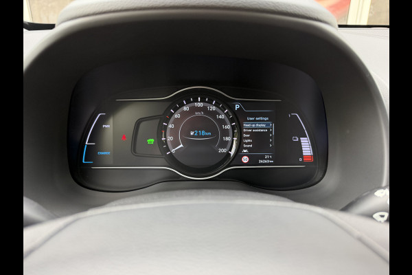 Hyundai Kona EV Premium 64 kWh / Warmtepomp / Keyless / Stoelverw. + ventilatie / HU-display