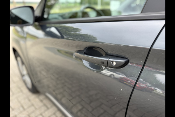 Hyundai Kona EV Premium 64 kWh / Warmtepomp / Keyless / Stoelverw. + ventilatie / HU-display
