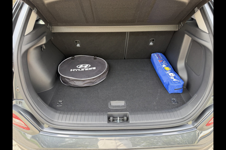 Hyundai Kona EV Premium 64 kWh / Warmtepomp / Keyless / Stoelverw. + ventilatie / HU-display