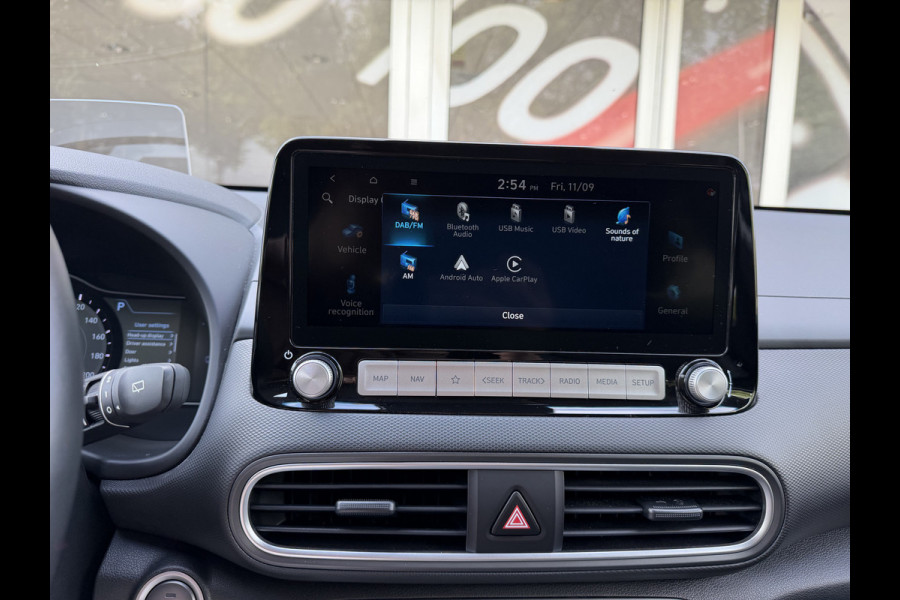 Hyundai Kona EV Premium 64 kWh / Warmtepomp / Keyless / Stoelverw. + ventilatie / HU-display