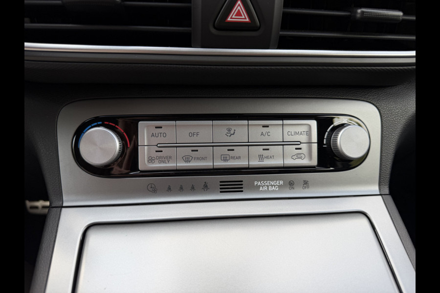 Hyundai Kona EV Premium 64 kWh / Warmtepomp / Keyless / Stoelverw. + ventilatie / HU-display