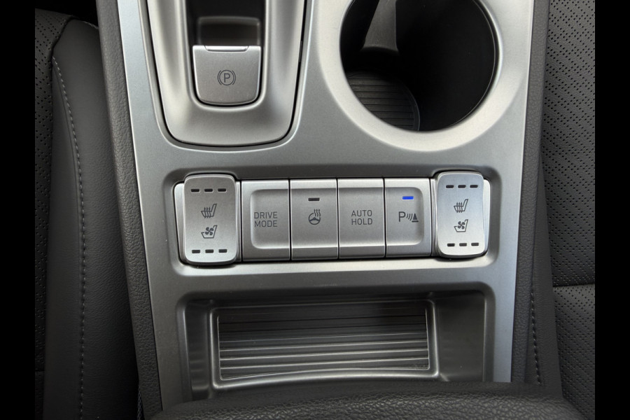 Hyundai Kona EV Premium 64 kWh / Warmtepomp / Keyless / Stoelverw. + ventilatie / HU-display