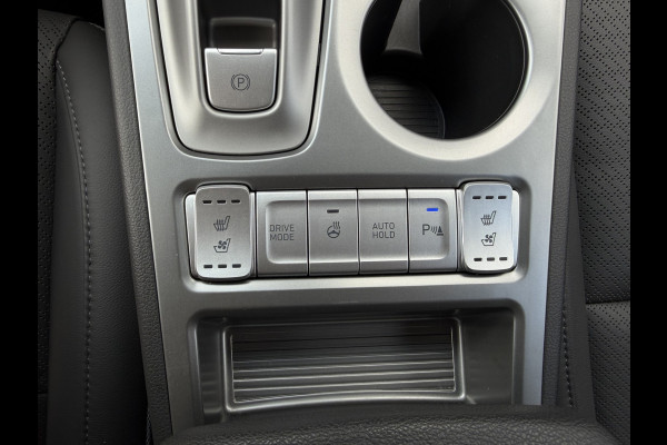 Hyundai Kona EV Premium 64 kWh / Warmtepomp / Keyless / Stoelverw. + ventilatie / HU-display