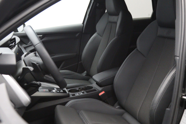 Audi A3 Sportback 45 TFSI e 245 PK S-Line edition Competition PHEV, Adap. Cruise Control, Stoelverwarming