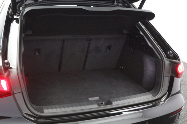Audi A3 Sportback 45 TFSI e 245 PK S-Line edition Competition PHEV, Adap. Cruise Control, Stoelverwarming