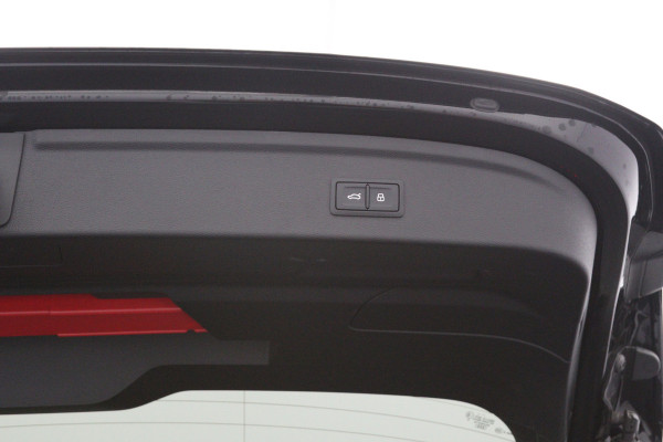Audi A3 Sportback 45 TFSI e 245 PK S-Line edition Competition PHEV, Adap. Cruise Control, Stoelverwarming