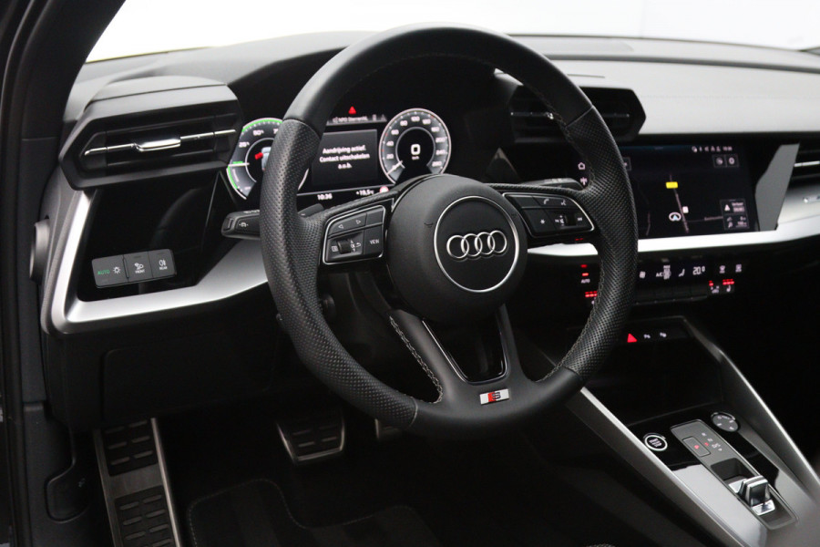 Audi A3 Sportback 45 TFSI e 245 PK S-Line edition Competition PHEV, Adap. Cruise Control, Stoelverwarming