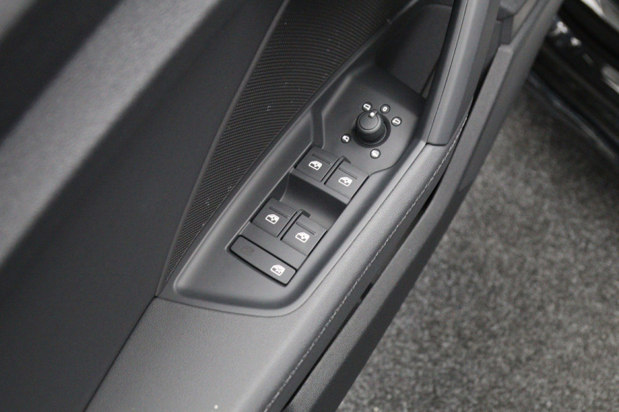 Audi A3 Sportback 45 TFSI e 245 PK S-Line edition Competition PHEV, Adap. Cruise Control, Stoelverwarming