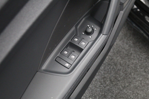 Audi A3 Sportback 45 TFSI e 245 PK S-Line edition Competition PHEV, Adap. Cruise Control, Stoelverwarming
