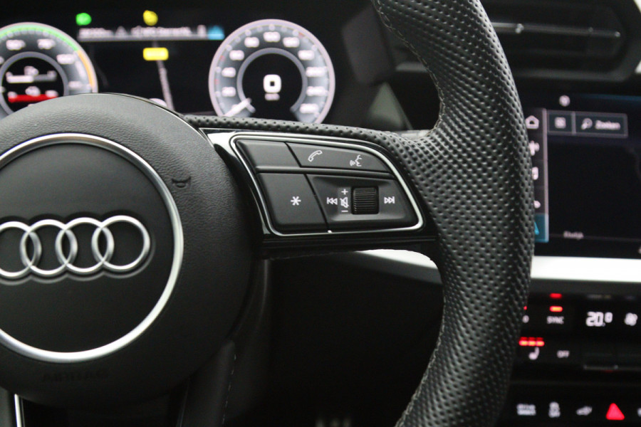 Audi A3 Sportback 45 TFSI e 245 PK S-Line edition Competition PHEV, Adap. Cruise Control, Stoelverwarming