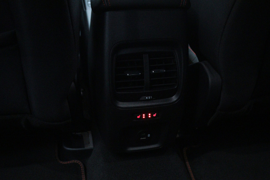 Ford Kuga 2.5 PHEV 225 PK ST-Line, Winterpakket, Adap. Cruise Control, 360 Camera, 19" LM, 4 x Stoelverwarming