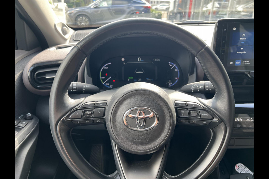 Toyota Yaris Cross 1.5 Hybrid Executive | Trekhaak, Eerste eigenaar, JBL, Head up display, Dodehoekherkenning, Parkeersensoren, Stoelverwarming