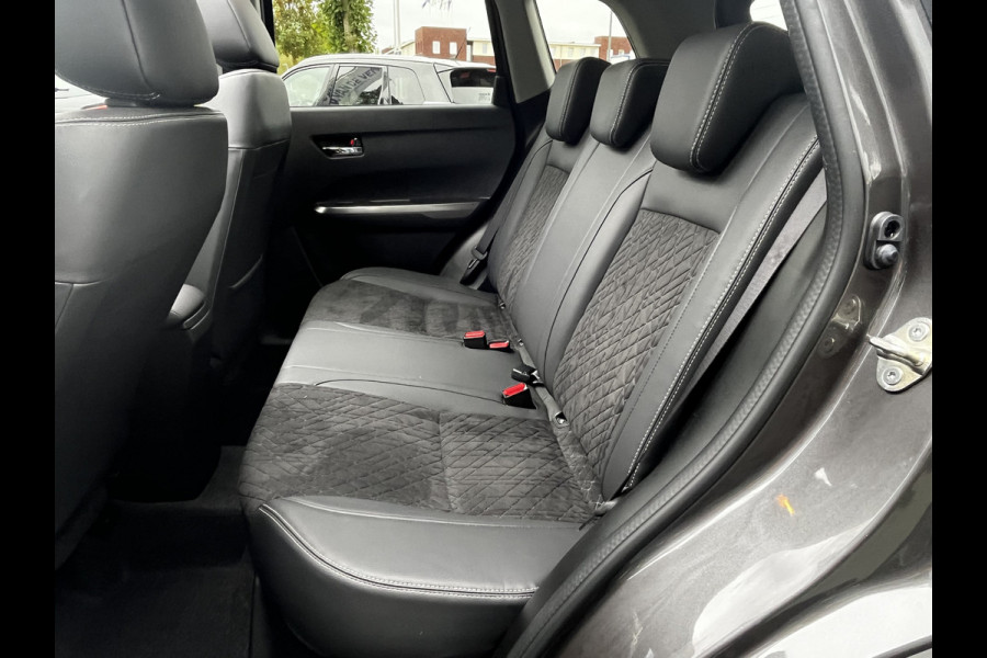 Suzuki Vitara 1.4 Boosterjet Smart Hybrid Style | €2.000,- voordeel | Meerdere kleuren leverbaar | Pano | Adapt. Cruise | Camera | Dodehoek | Rijstrook | Stoelverwarming | Inklapbare spiegels | etc. etc.
