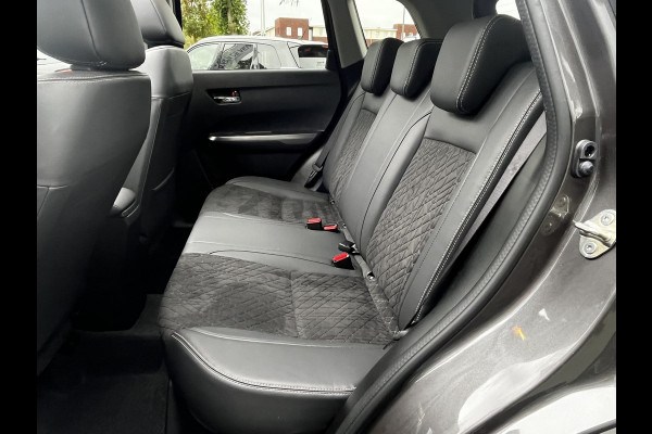 Suzuki Vitara 1.4 Boosterjet Smart Hybrid Style | €2.000,- voordeel | Meerdere kleuren leverbaar | Pano | Adapt. Cruise | Camera | Dodehoek | Rijstrook | Stoelverwarming | Inklapbare spiegels | etc. etc.
