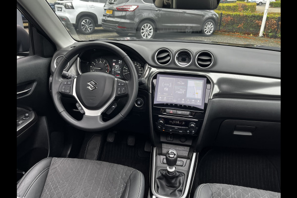 Suzuki Vitara 1.4 Boosterjet Smart Hybrid Style | €2.000,- voordeel | Meerdere kleuren leverbaar | Pano | Adapt. Cruise | Camera | Dodehoek | Rijstrook | Stoelverwarming | Inklapbare spiegels | etc. etc.