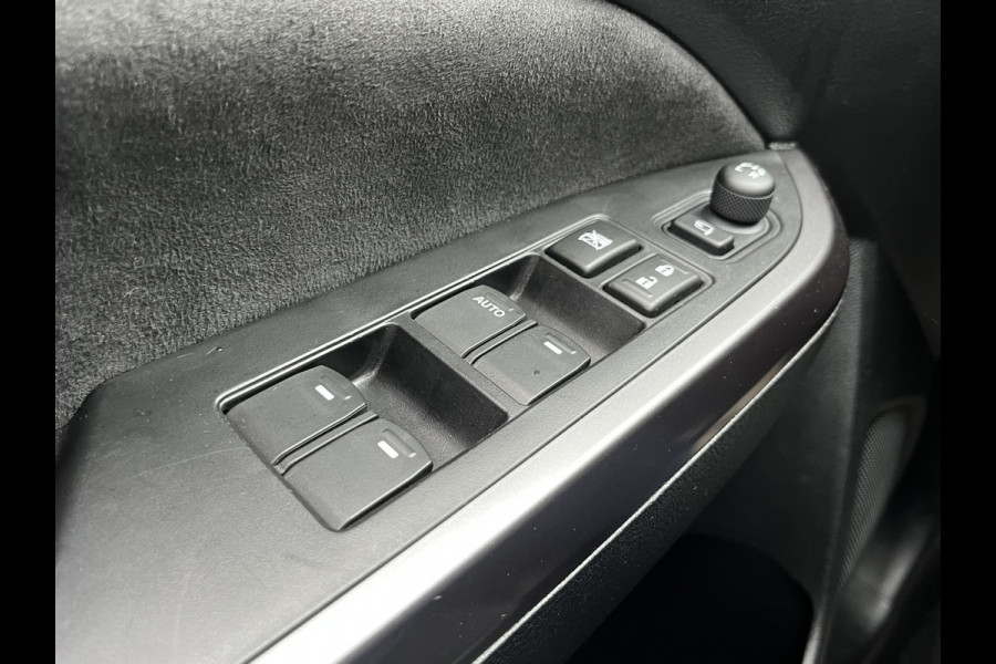 Suzuki Vitara 1.4 Boosterjet Smart Hybrid Style | €2.000,- voordeel | Meerdere kleuren leverbaar | Pano | Adapt. Cruise | Camera | Dodehoek | Rijstrook | Stoelverwarming | Inklapbare spiegels | etc. etc.