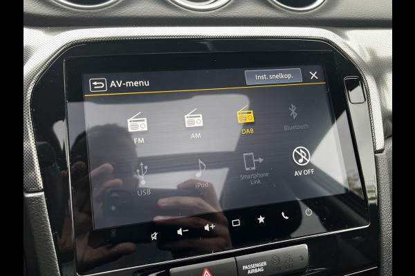 Suzuki Vitara 1.4 Boosterjet Smart Hybrid Style | €2.000,- voordeel | Meerdere kleuren leverbaar | Pano | Adapt. Cruise | Camera | Dodehoek | Rijstrook | Stoelverwarming | Inklapbare spiegels | etc. etc.