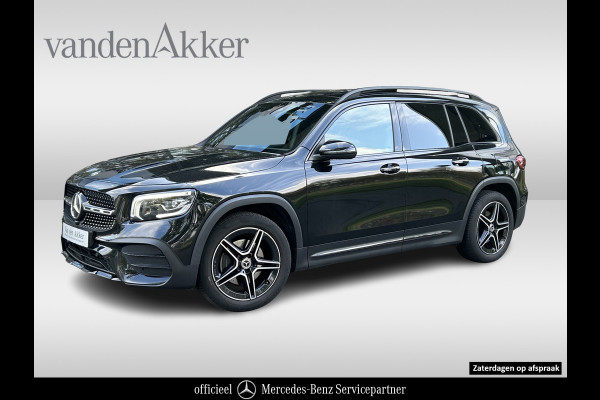 Mercedes-Benz Glb 180 AMG 7-zits // Trekhaak // Panoramadak // Memory // Keyless // Carplay // MultiBeam LED // Nightpakket // Sfeerverlichting