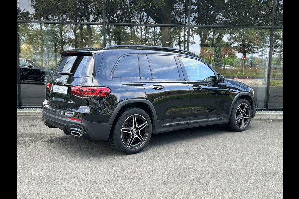 Mercedes-Benz Glb 180 AMG 7-zits // Trekhaak // Panoramadak // Memory // Keyless // Carplay // MultiBeam LED // Nightpakket // Sfeerverlichting
