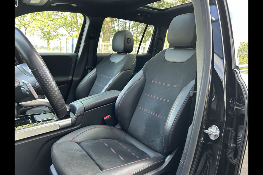 Mercedes-Benz Glb 180 AMG 7-zits // Trekhaak // Panoramadak // Memory // Keyless // Carplay // MultiBeam LED // Nightpakket // Sfeerverlichting