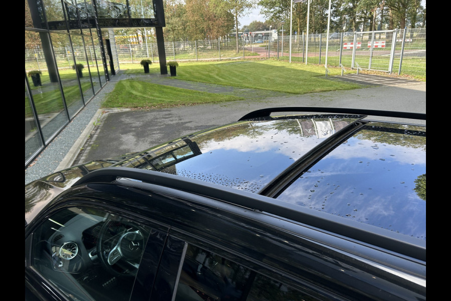 Mercedes-Benz Glb 180 AMG 7-zits // Trekhaak // Panoramadak // Memory // Keyless // Carplay // MultiBeam LED // Nightpakket // Sfeerverlichting