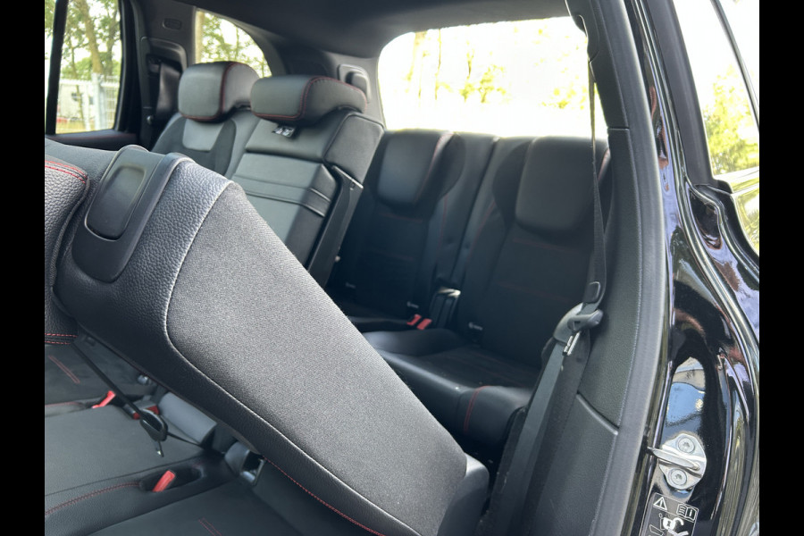 Mercedes-Benz Glb 180 AMG 7-zits // Trekhaak // Panoramadak // Memory // Keyless // Carplay // MultiBeam LED // Nightpakket // Sfeerverlichting