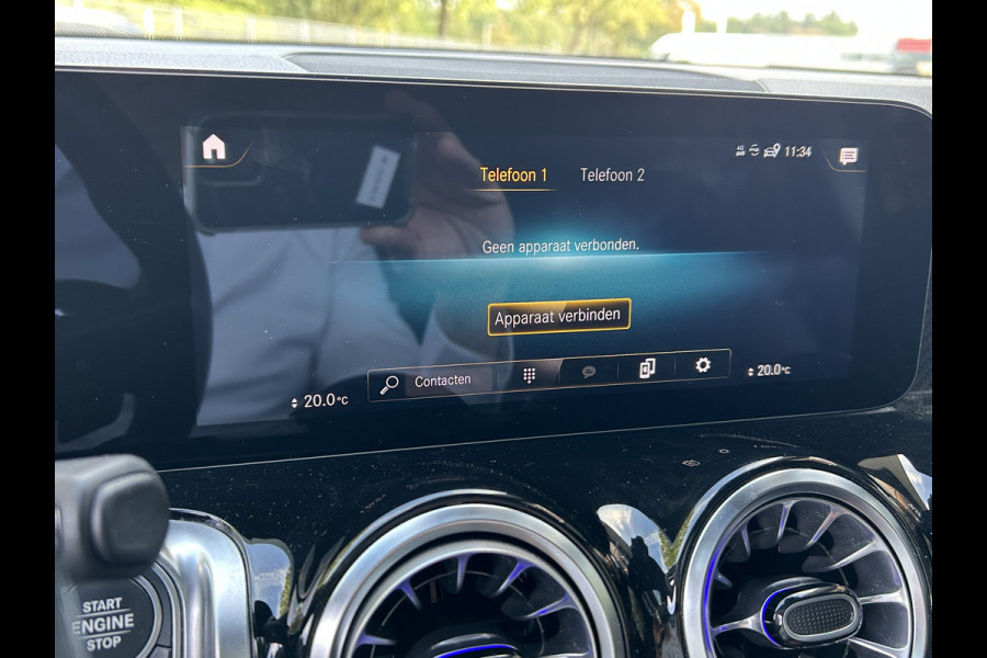 Mercedes-Benz Glb 180 AMG 7-zits // Trekhaak // Panoramadak // Memory // Keyless // Carplay // MultiBeam LED // Nightpakket // Sfeerverlichting