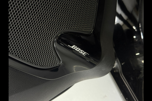 Renault Clio 0.9 TCe Bose | Navi | Camera | 17" | Stoelverwarming | PDC | Led |
