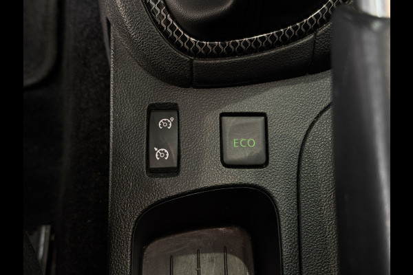 Renault Clio 0.9 TCe Bose | Navi | Camera | 17" | Stoelverwarming | PDC | Led |