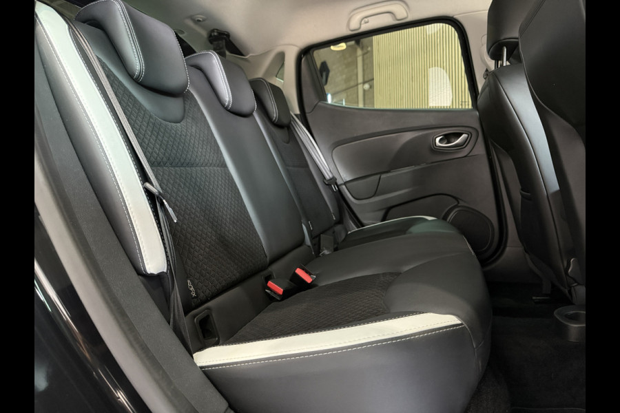 Renault Clio 0.9 TCe Bose | Navi | Camera | 17" | Stoelverwarming | PDC | Led |