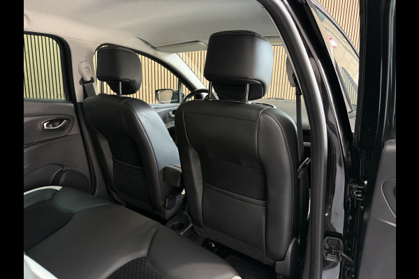 Renault Clio 0.9 TCe Bose | Navi | Camera | 17" | Stoelverwarming | PDC | Led |