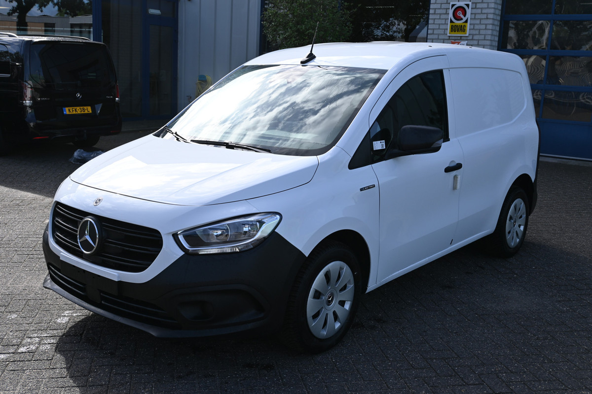 Mercedes-Benz eCitan 112 Base L1 51 kWh Snellader AC 22kW/DC 75kW, All Season banden, Etc.
