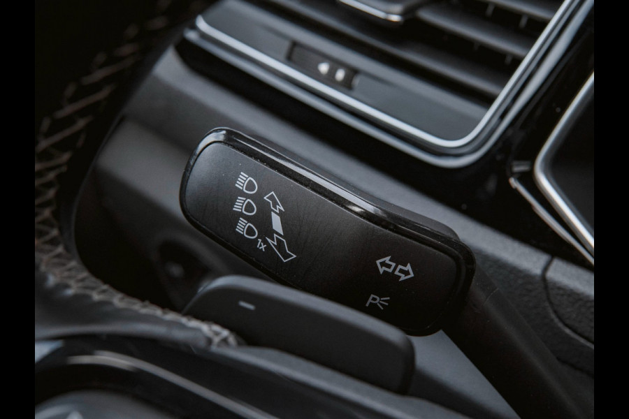 Volkswagen T-Roc 2.0 TSI 4Motion R | PANO | LEDER | CAMERA | BEATS