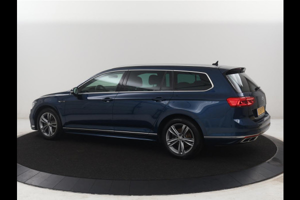 Volkswagen Passat Variant 1.5 TSI Elegance Business R | R-line | Leder/alcantara | Adaptive cruise | Stoelverwarming | Climate control | Keyless | Camera  | Park assist | Carplay | Full LED