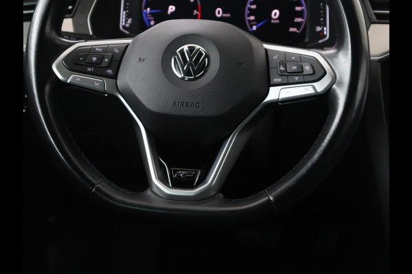 Volkswagen Passat Variant 1.5 TSI Elegance Business R | R-line | Leder/alcantara | Adaptive cruise | Stoelverwarming | Climate control | Keyless | Camera  | Park assist | Carplay | Full LED