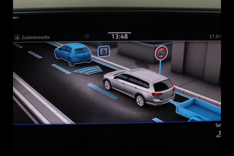 Volkswagen Passat Variant 1.5 TSI Elegance Business R | R-line | Leder/alcantara | Adaptive cruise | Stoelverwarming | Climate control | Keyless | Camera  | Park assist | Carplay | Full LED