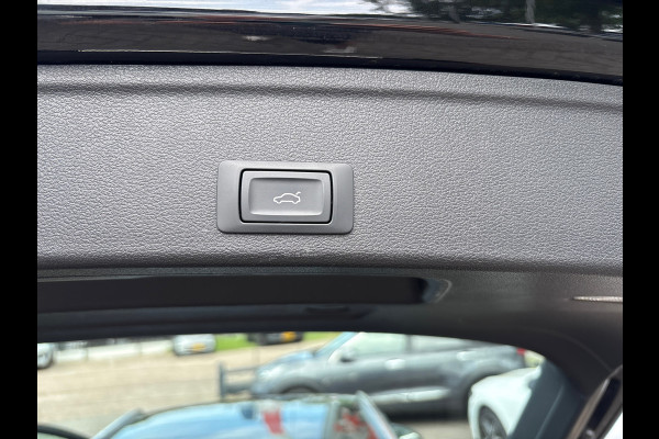 Audi A4 Avant 40 TFSI quattro S edition / S-line / virtual / trekhaak / carplay / dealer ond,