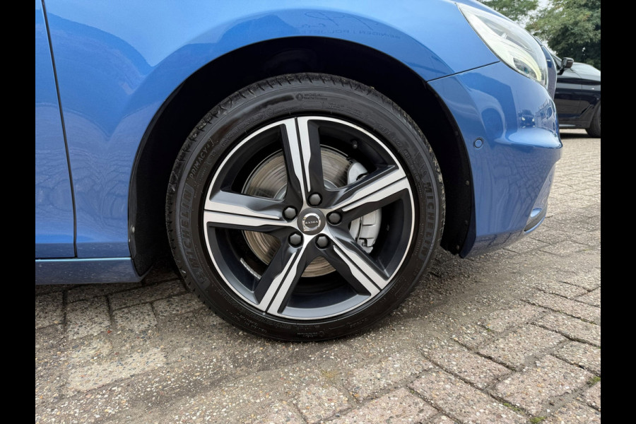 Volvo V40 1.5 T3 Kinetic|NAP|Panoramadak|Achteruitrijd cam