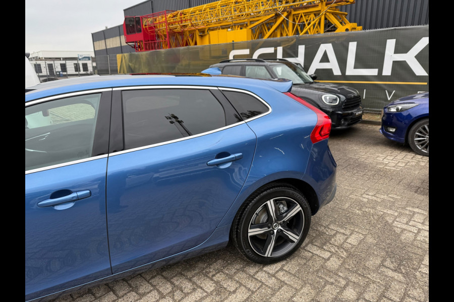 Volvo V40 1.5 T3 Kinetic|NAP|Panoramadak|Achteruitrijd cam