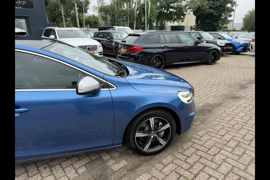 Volvo V40 1.5 T3 Kinetic|NAP|Panoramadak|Achteruitrijd cam