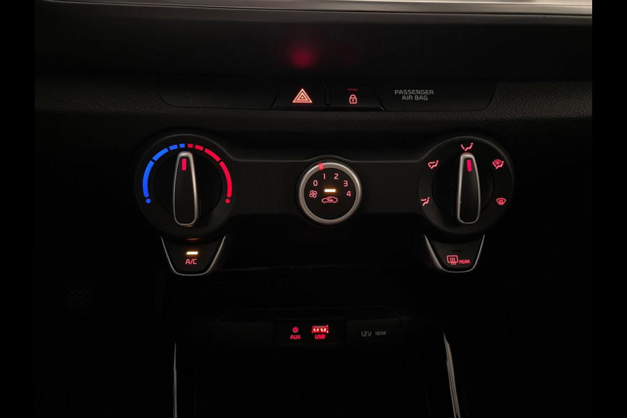 Kia Stonic 1.0 T-GDi Sports Edition AIRCO NAVI CRUISE BLUETOOTH MULTI STUUR CAMERA ELEK RAMEN CENT VERG VELGEN ZEER NETTE AUTO
