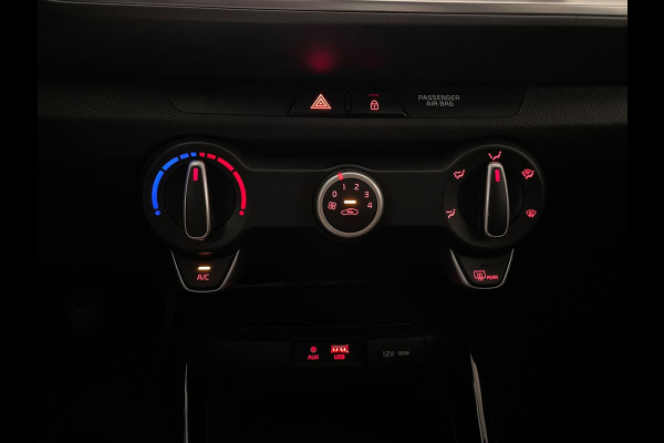 Kia Stonic 1.0 T-GDi Sports Edition AIRCO NAVI CRUISE BLUETOOTH MULTI STUUR CAMERA ELEK RAMEN CENT VERG VELGEN ZEER NETTE AUTO