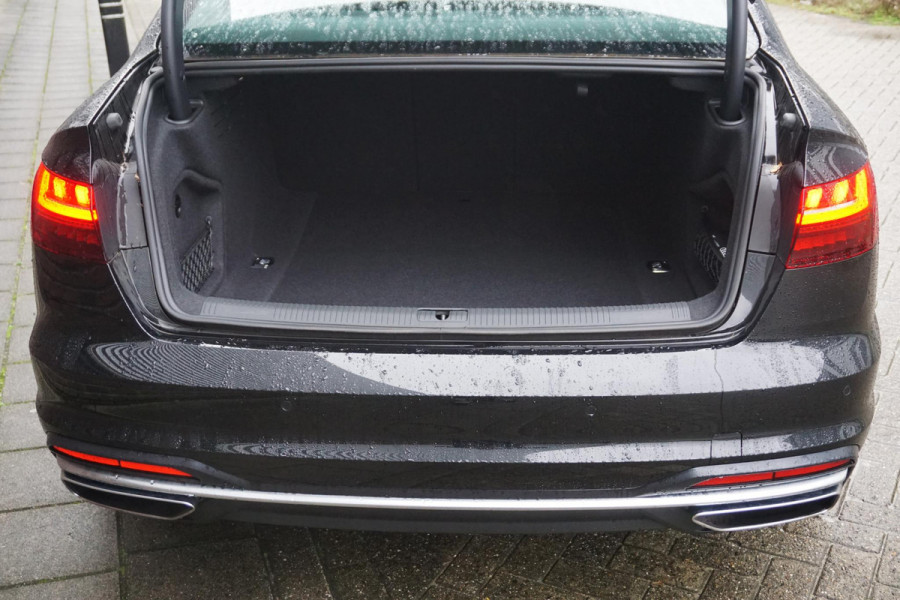 Audi A4 Limousine 35 TFSI 150PK Virtual Cockpit/Sportstoelen/ Origineel Nederlands/1e Eigenaar.