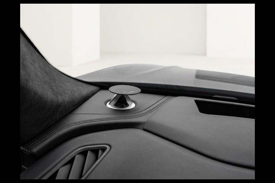 Audi Q8 4.0 TFSI RS Q8 quattro 600pk | Panoramadak | Stoelventilatie | B&O Advanced | Keramische remmen | Head up Display | Trekhaak |